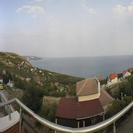 Villa Momchil Villas