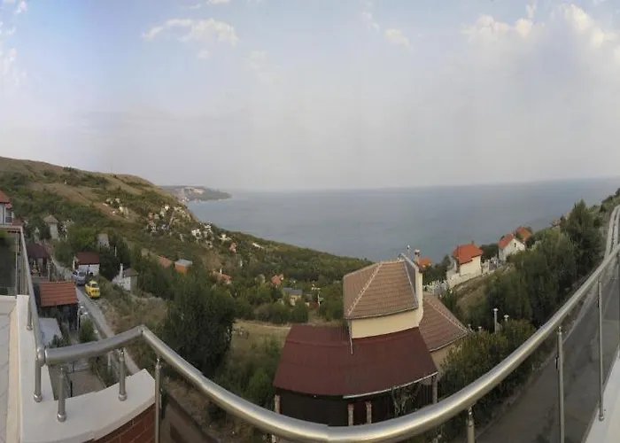 Villa Momchil Villas