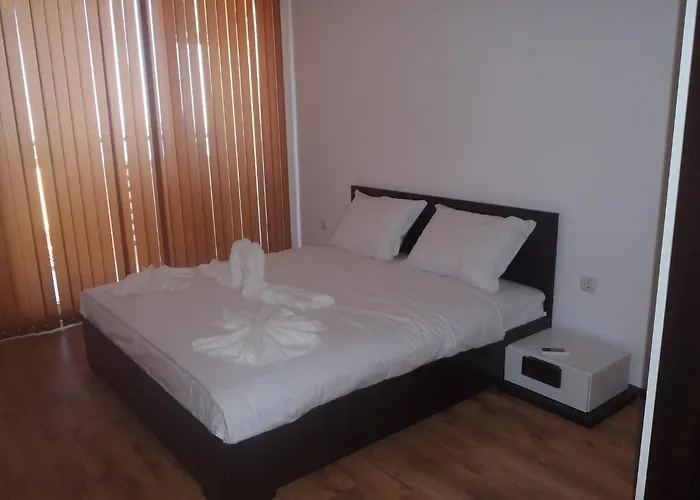 Momchil Villas בלצ'יק