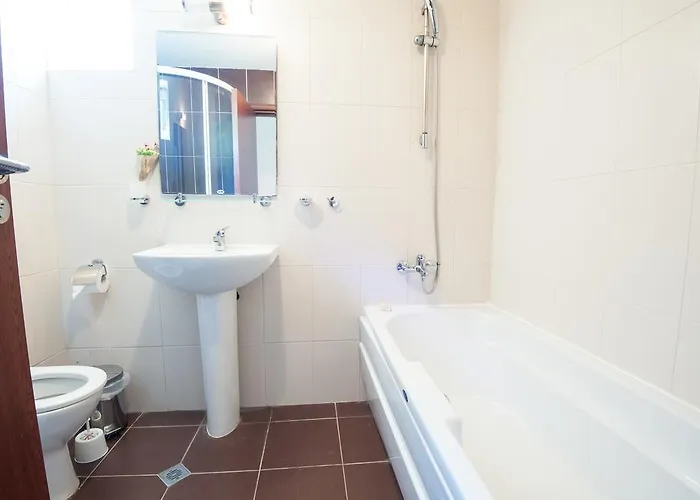 וילה Momchil Villas